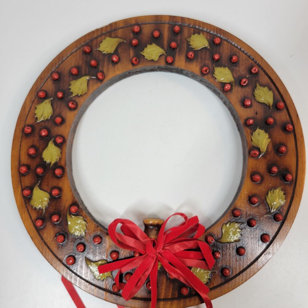 VINTAGE Wood Wreath 11" Brown Red‎ 3-D Accents Candle Holder Christmas Decor